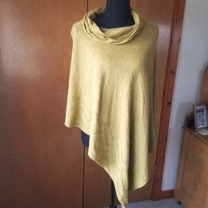Apropos assymetrical cowl neck poncho greenish-gold knit Travel